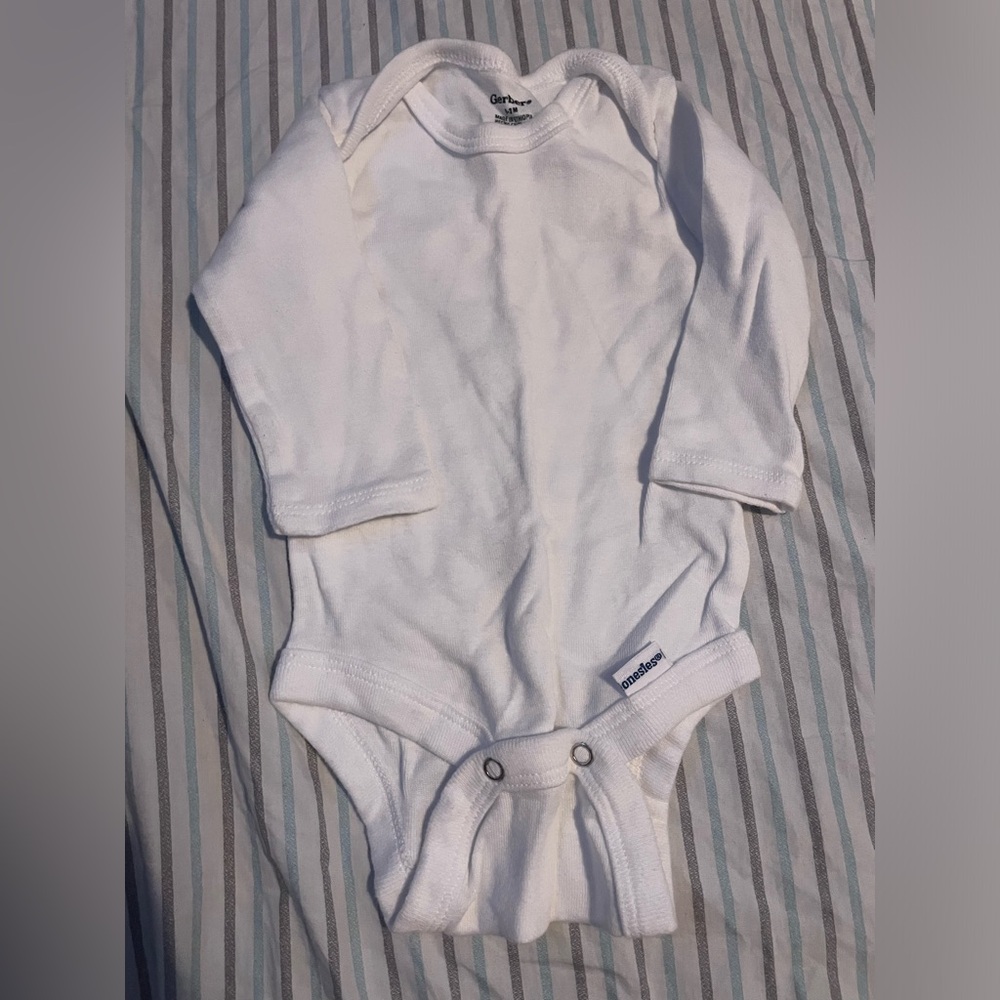 Gerber White Long Sleeve Bodysuit
